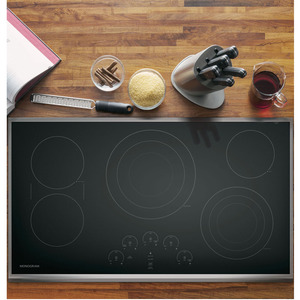 Cubierta Vitroceramica de Empotrar de 91 cm Negro Monogram - ZEU36RSJSS